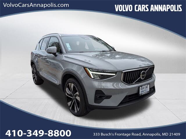 2024 Volvo XC40 B5 Plus Bright Theme AWD