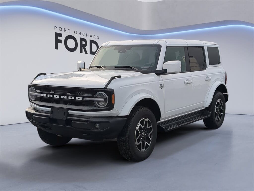 2025 Ford Bronco Outer Banks 4-Door 4WD
