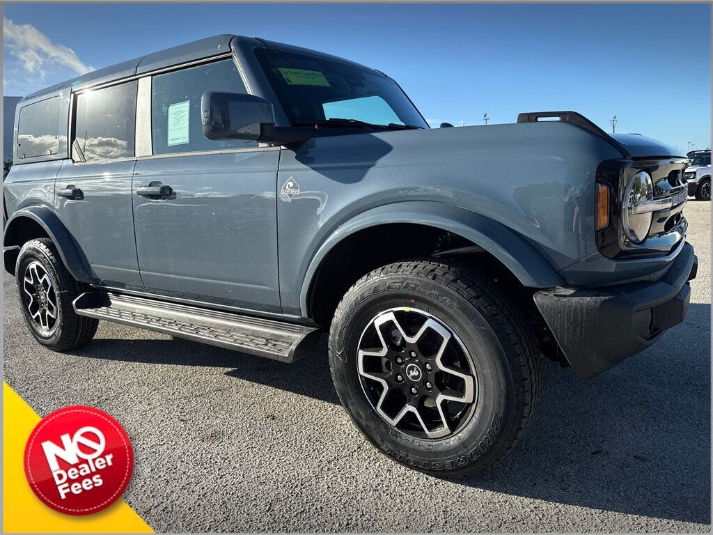 2025 Ford Bronco Outer Banks 4-Door 4WD