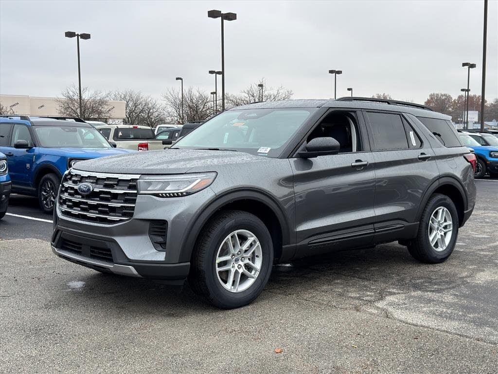 2026 Ford Explorer Active AWD