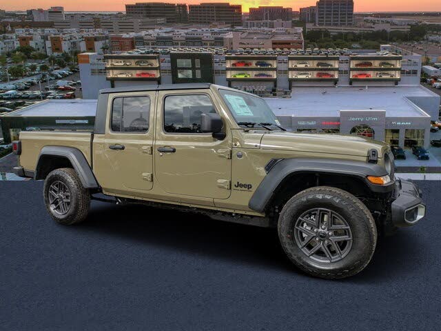 2026 Jeep Gladiator Sport S Crew Cab 4WD