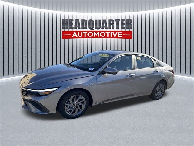 2024 Hyundai Elantra SEL FWD