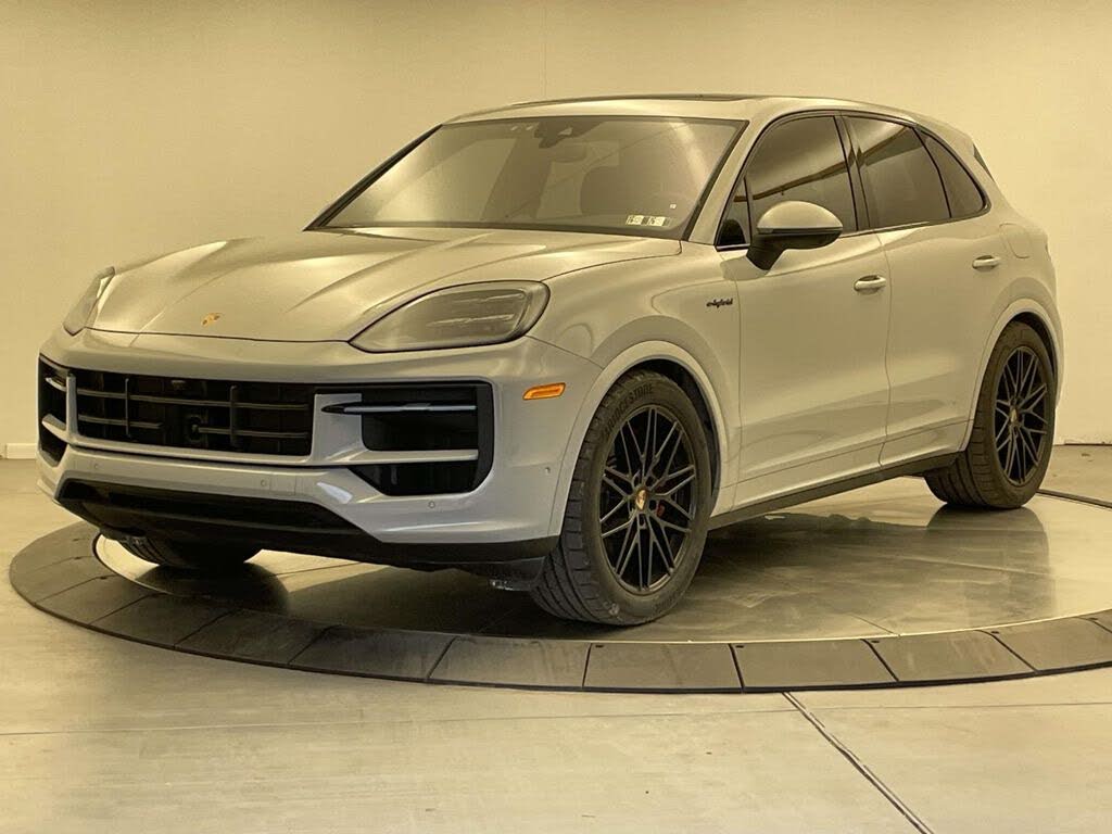 2025 Porsche Cayenne S AWD