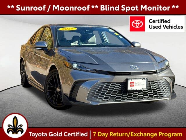 2025 Toyota Camry SE FWD