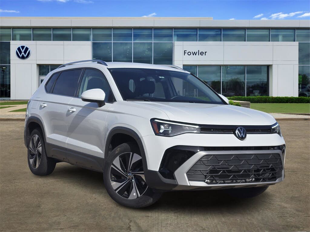 2025 Volkswagen Taos SE 4Motion