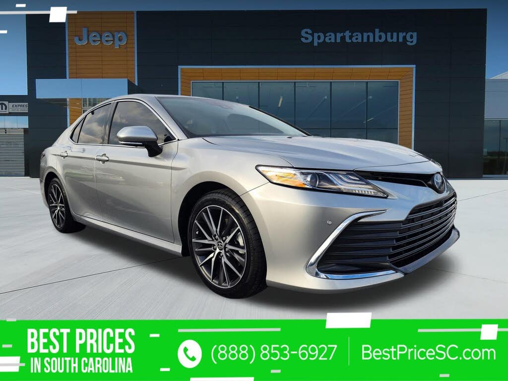 2022 Toyota Camry Hybrid XLE FWD