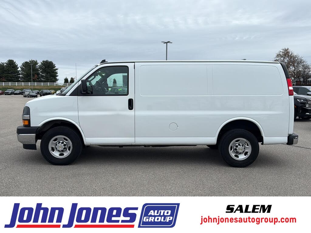 2023 Chevrolet Express Cargo 2500 RWD