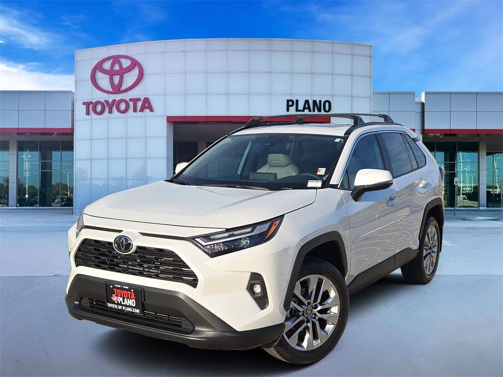 2025 Toyota RAV4 XLE Premium FWD