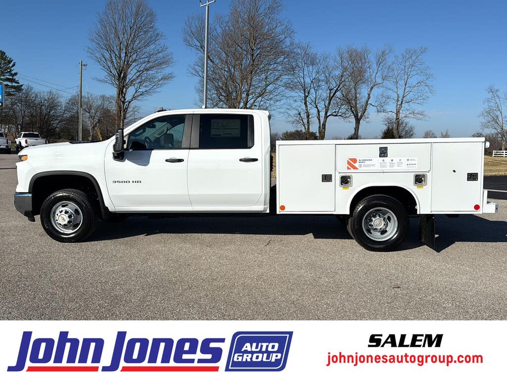 2026 Chevrolet Silverado 3500HD Chassis Work Truck Crew Cab 4WD