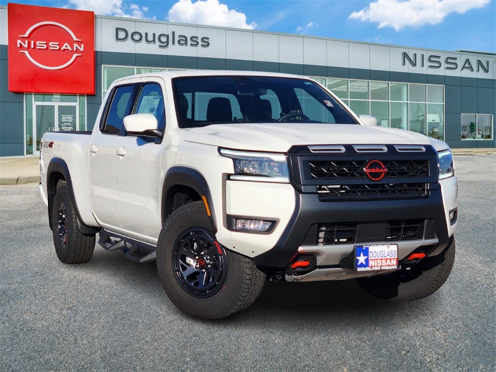 2026 Nissan Frontier PRO-4X Crew Cab LB 4WD