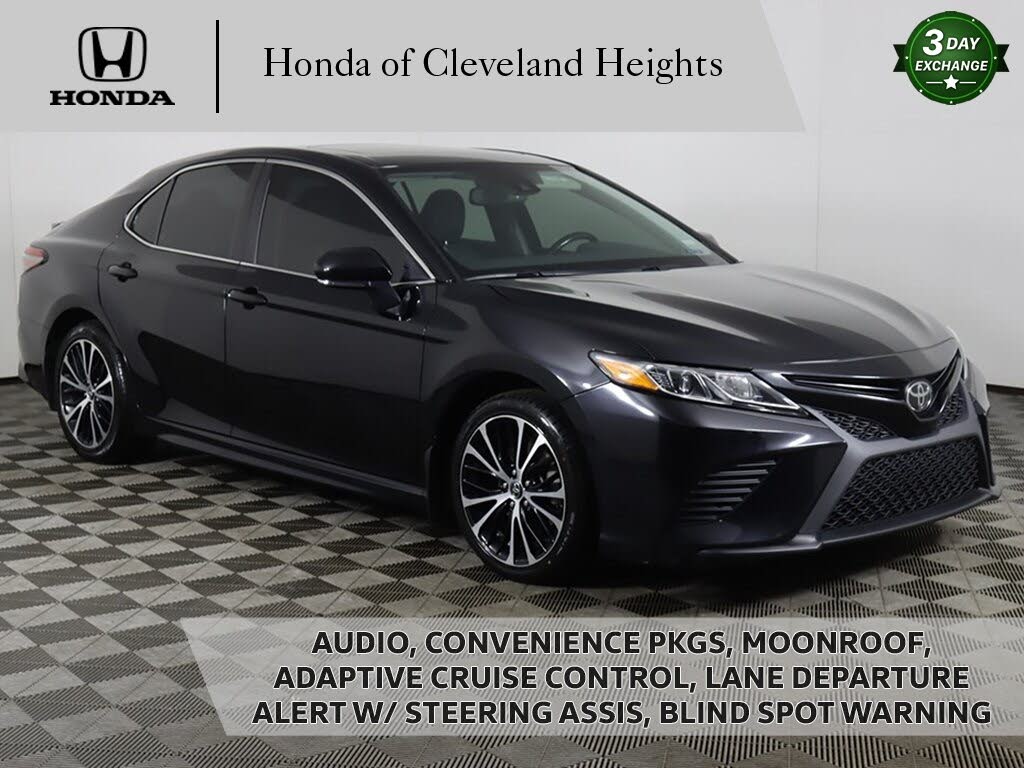 2019 Toyota Camry SE FWD