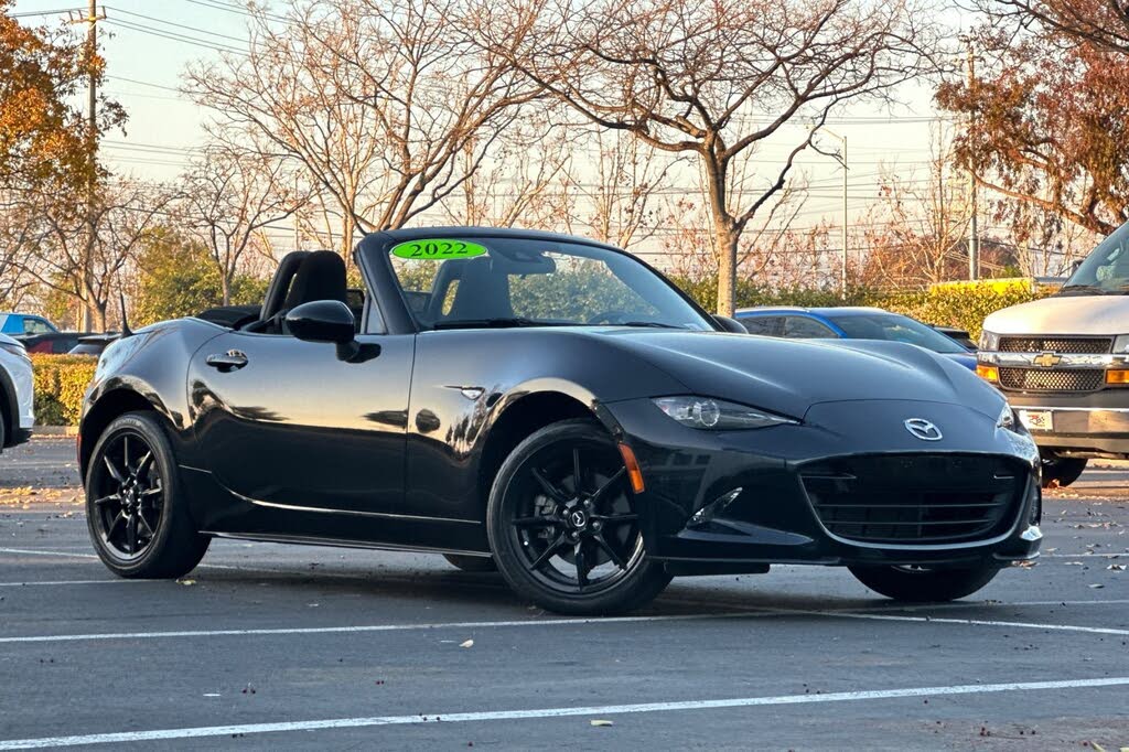 2022 Mazda MX-5 Miata Sport RWD