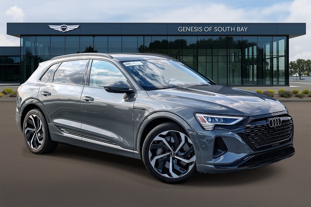 2024 Audi Q8 e-tron quattro Premium Plus AWD