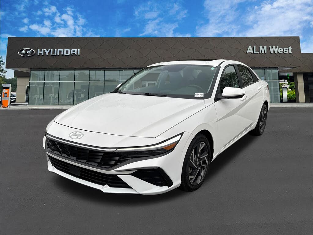 2024 Hyundai Elantra SEL FWD