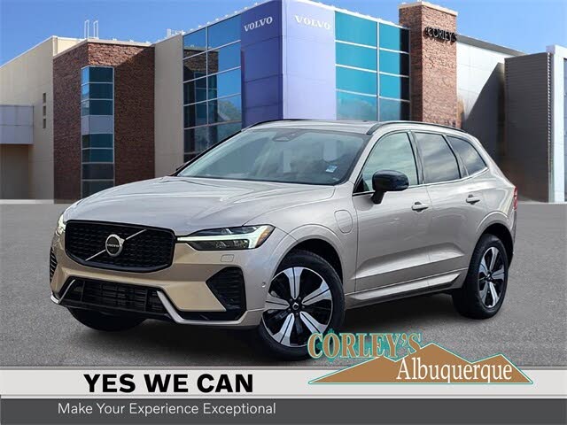 2025 Volvo XC60 Recharge T8 Plus Dark Theme eAWD