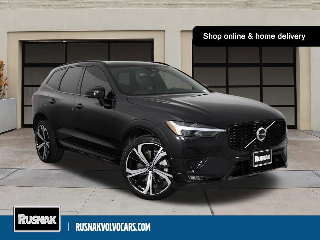2023 Volvo XC60 B5 Ultimate Dark Theme FWD