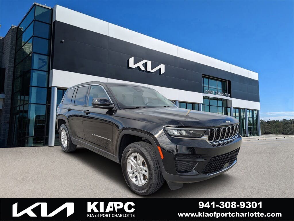 2024 Jeep Grand Cherokee Laredo RWD