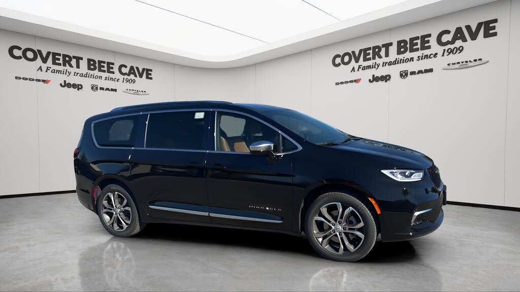2026 Chrysler Pacifica Pinnacle AWD