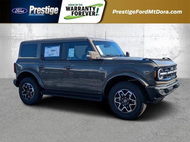 2025 Ford Bronco Outer Banks 4-Door 4WD