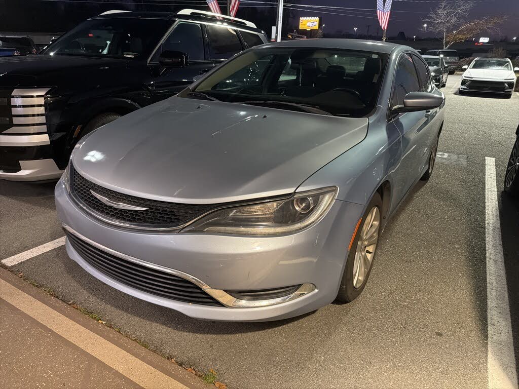 2015 Chrysler 200 Limited Sedan FWD