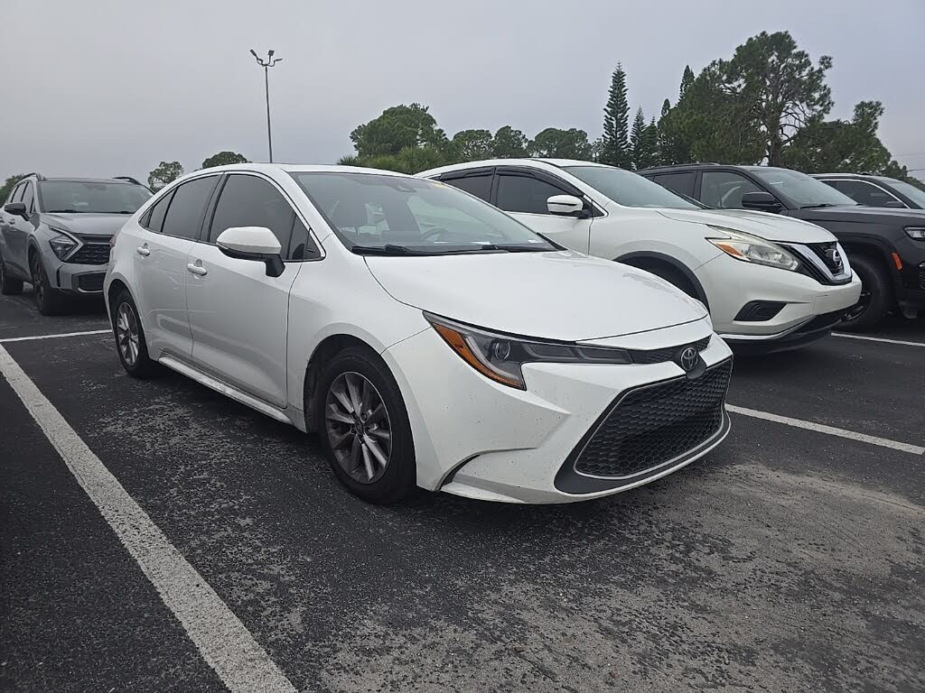 2021 Toyota Corolla XLE FWD