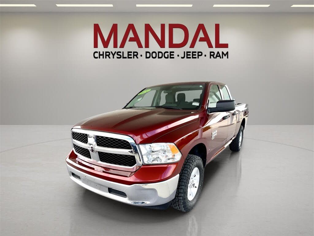 2024 RAM 1500 Classic SLT Quad Cab 4WD