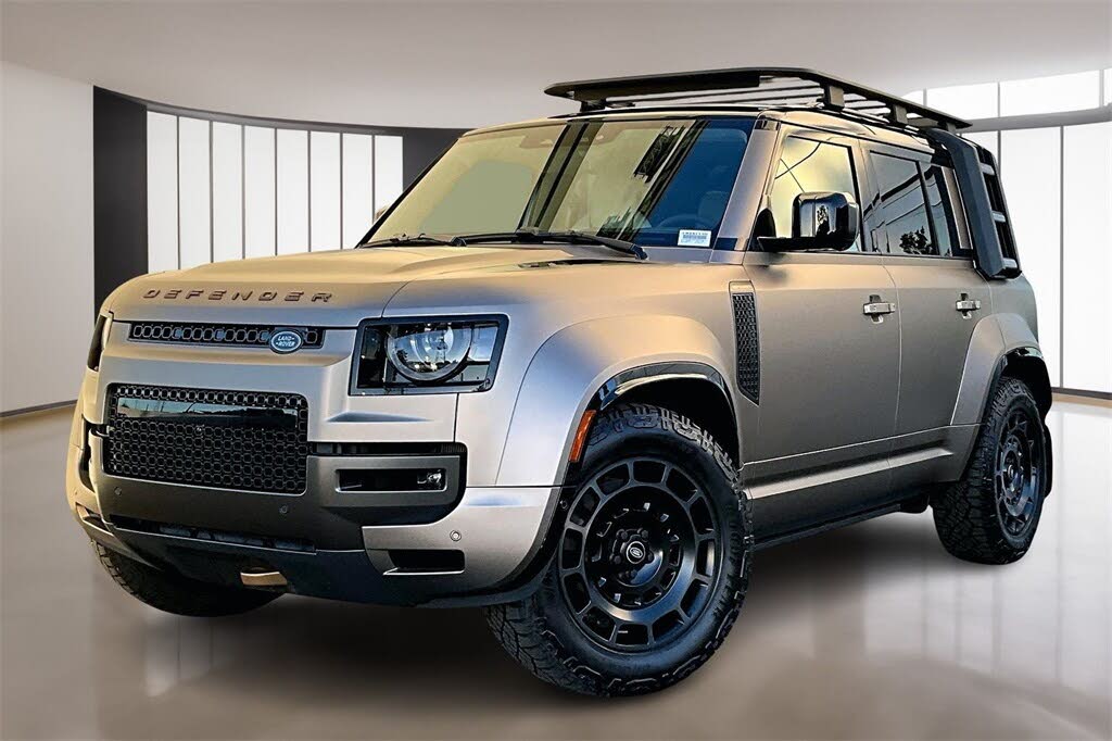 2025 Land Rover Defender 110 P635 OCTA AWD