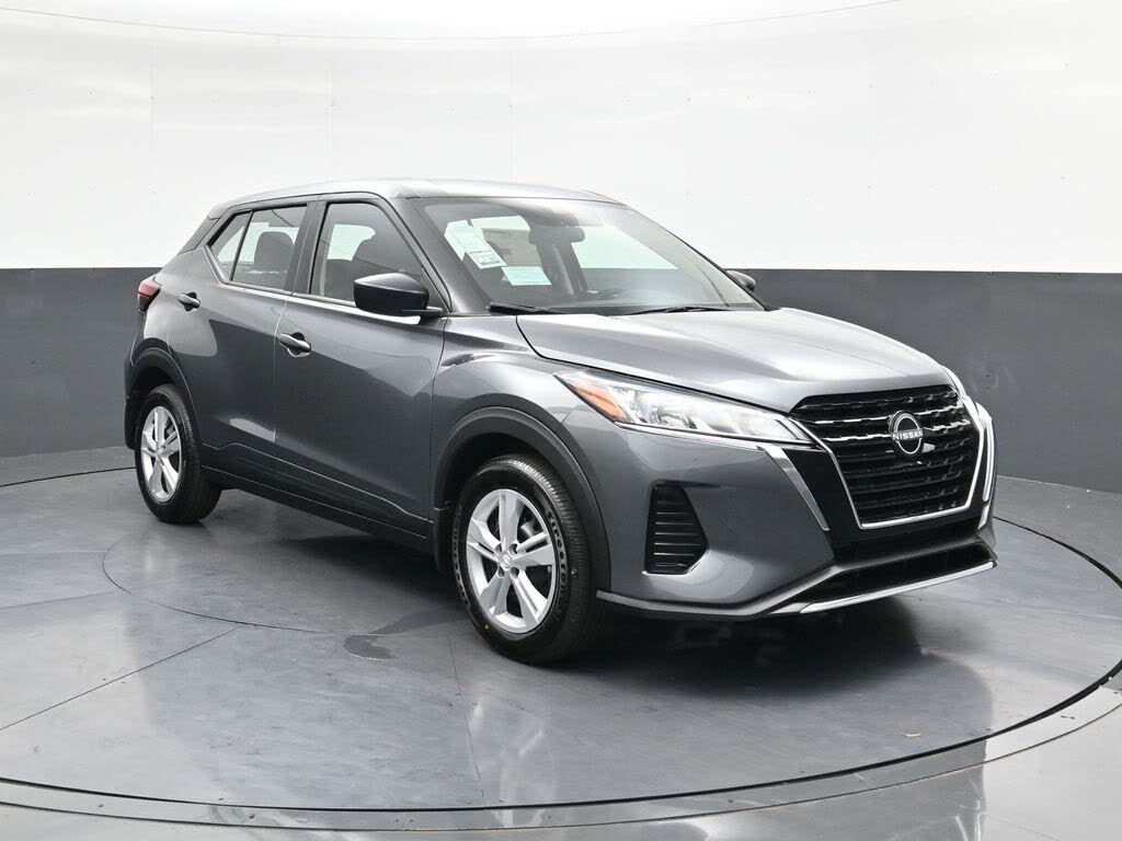 2025 Nissan Kicks Play S FWD