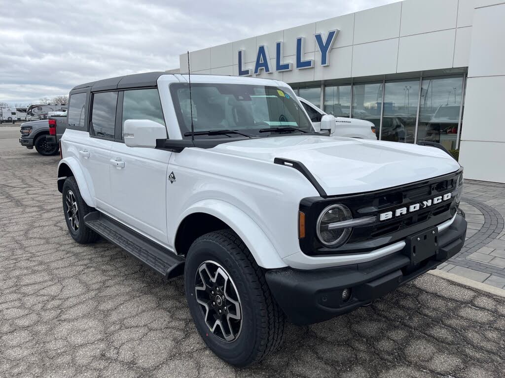 Ford Bronco Outer Banks 4-Door 4WD 2025