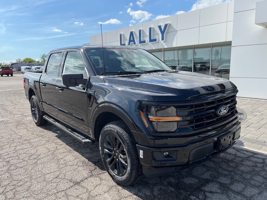 Ford F-150 XLT SuperCrew 4WD 2025