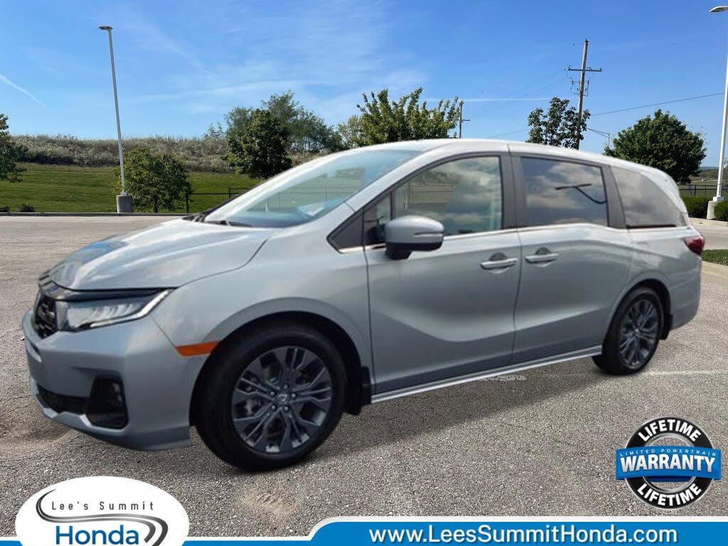 2026 Honda Odyssey Touring FWD