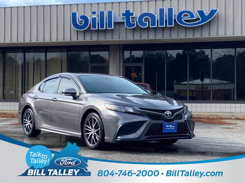 2022 Toyota Camry SE FWD