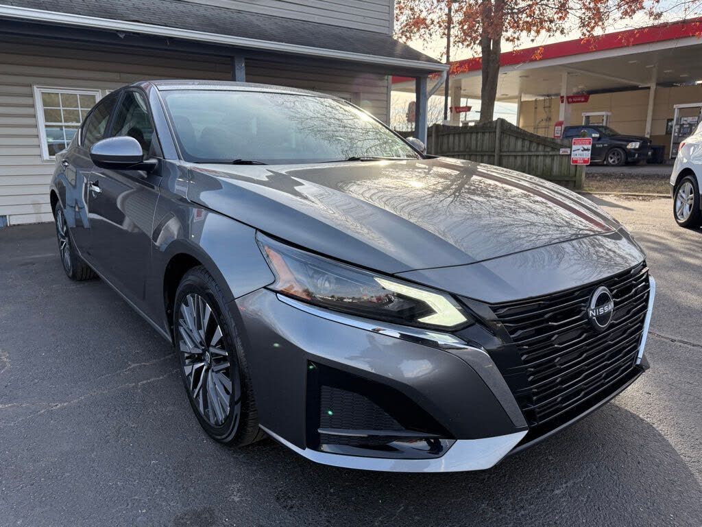 2023 Nissan Altima 2.5 SV FWD