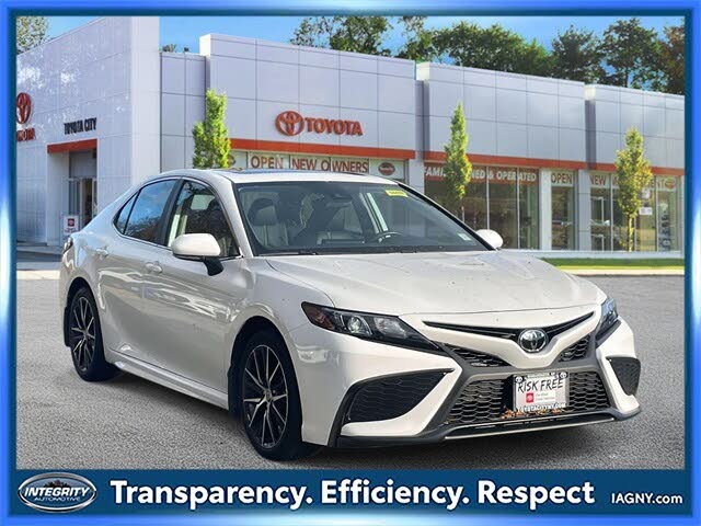 2023 Toyota Camry SE AWD