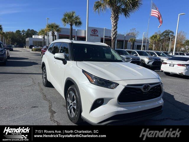 2022 Toyota Highlander XLE FWD