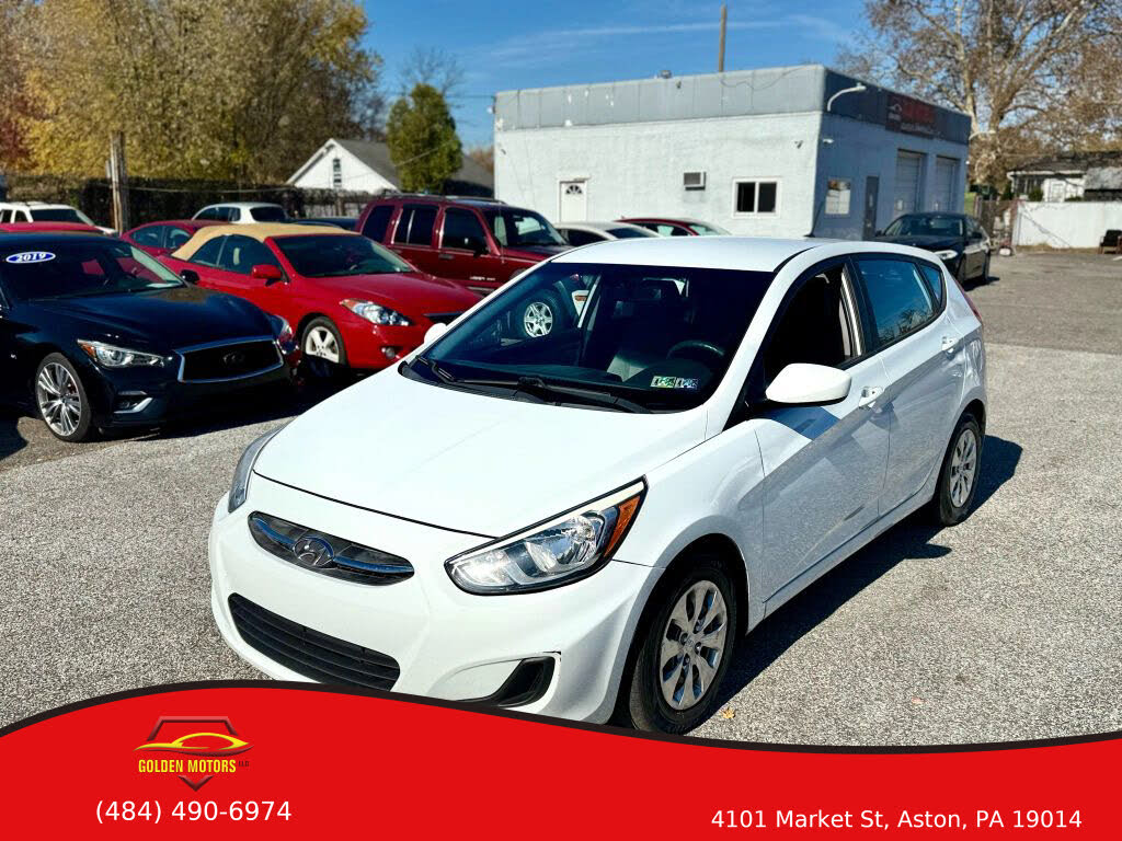 2015 Hyundai Accent GS 4-Door Hatchback FWD