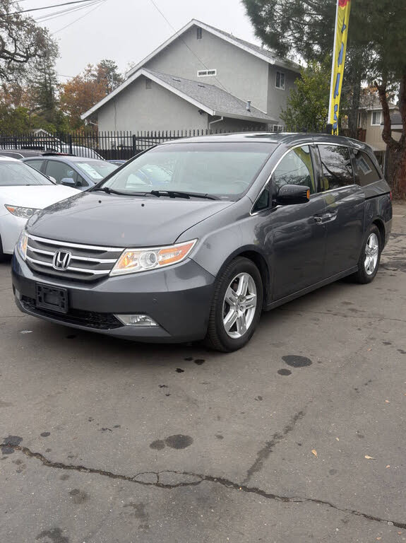 2013 Honda Odyssey Touring Elite FWD