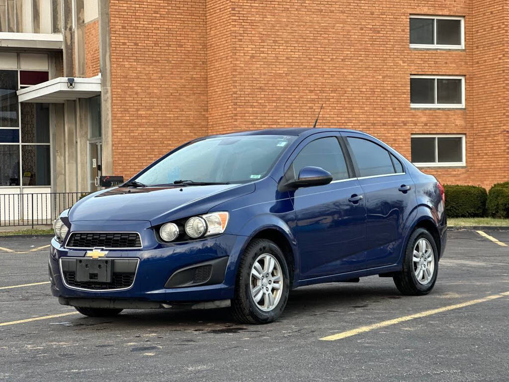 2013 Chevrolet Sonic LT Sedan FWD