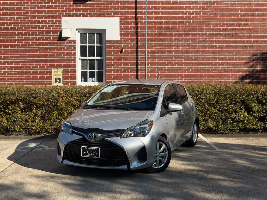 2016 Toyota Yaris LE 2dr Hatchback