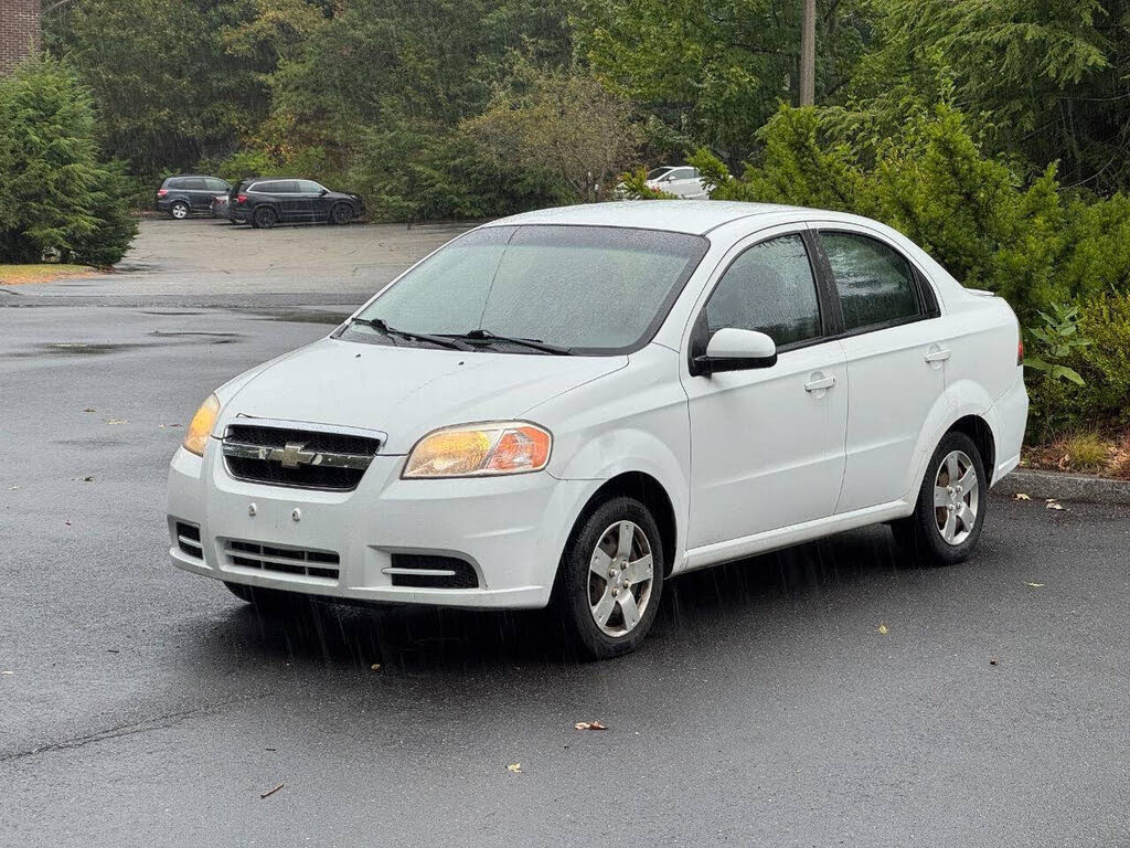 2011 Chevrolet Aveo LS Sedan FWD