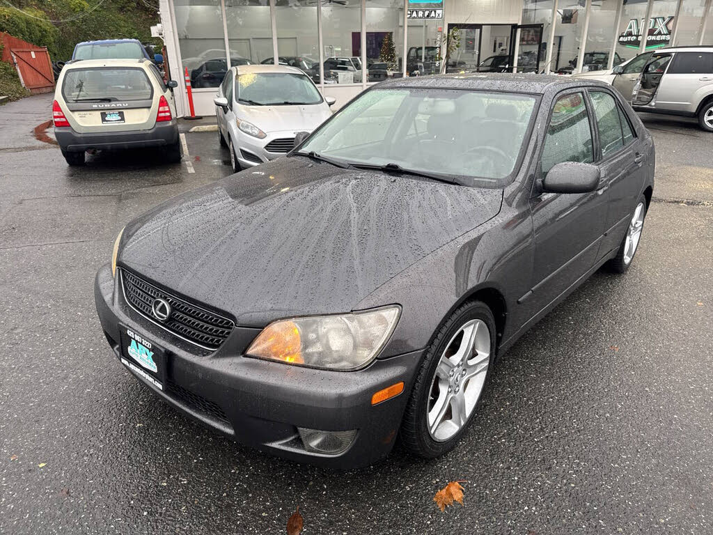 2004 Lexus IS 300 Sedan RWD