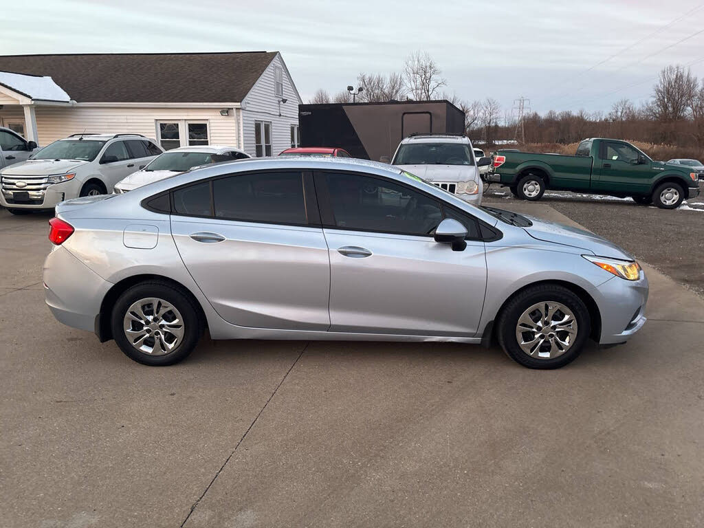 2018 Chevrolet Cruze LS Sedan FWD