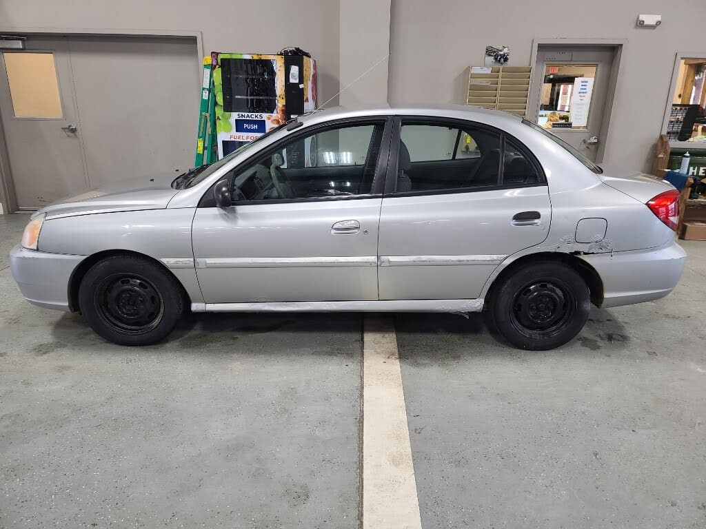 2004 Kia Rio Base