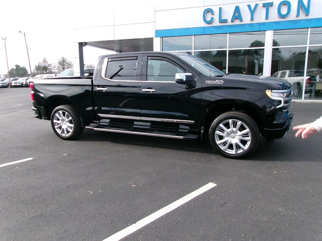 2022 Chevrolet Silverado 1500 High Country Crew Cab 4WD