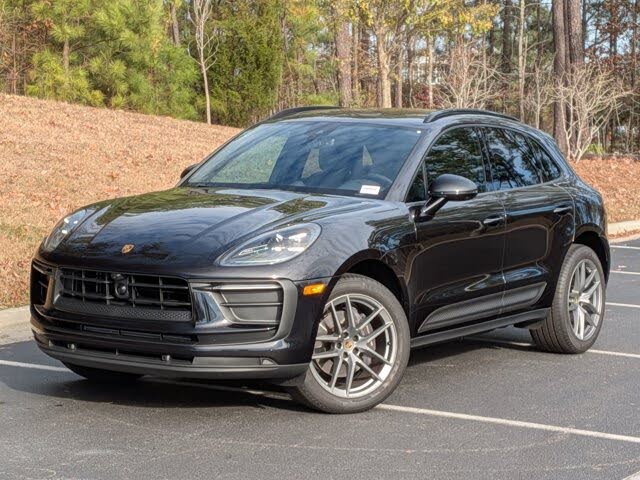 2025 Porsche Macan AWD