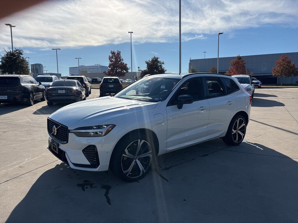 2022 Volvo XC60 Recharge R-Design Extended Range eAWD