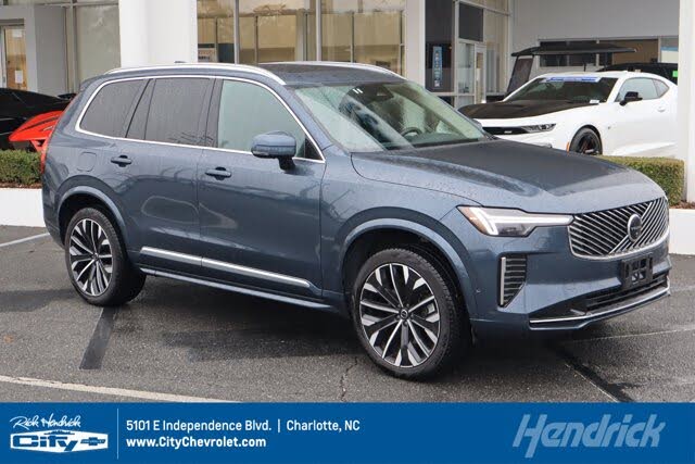 2025 Volvo XC90 B5 Plus Bright Theme 7-Passenger AWD