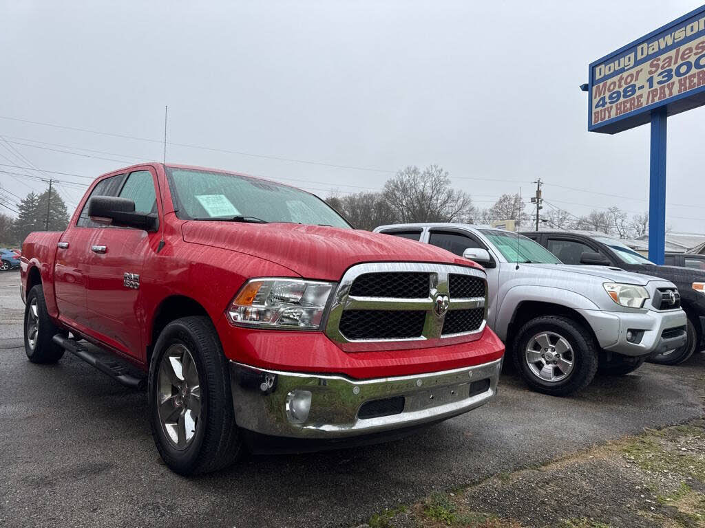 2016 RAM 1500 SLT Crew Cab 4WD