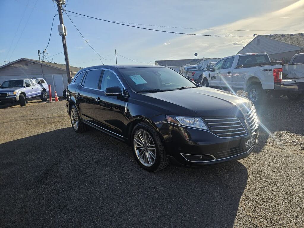2019 Lincoln MKT Reserve AWD