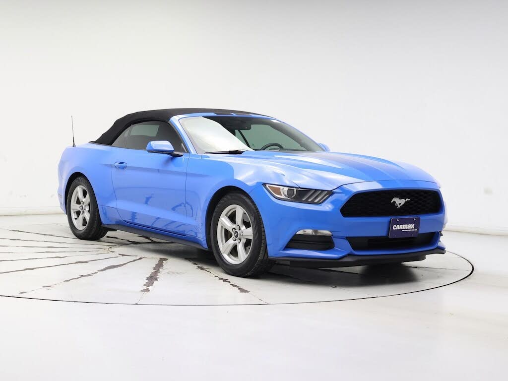 2017 Ford Mustang V6 Convertible RWD